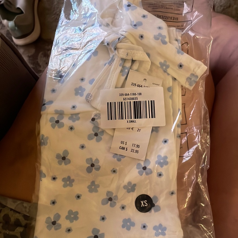 Hollister NWT bare halter white with blue floral C-section